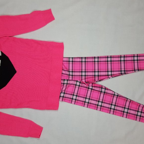 Valentine's Day Outfit - Picture 7 of 7